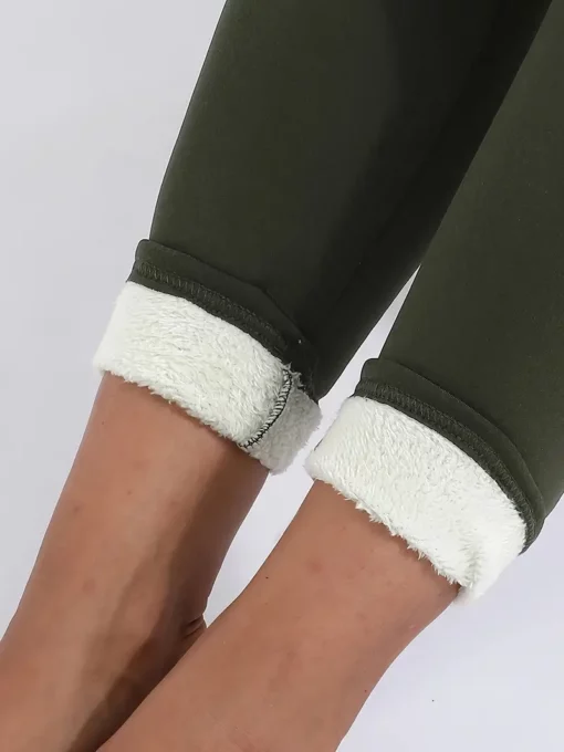 Legging polaire vert foncé pour être au chaud en hiver